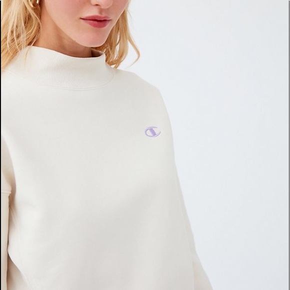 SOLD - Champion x UO Exclusive Mockneck Sweater - Picture 2 of 9